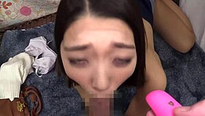 Hey, hissediyor musun? Amım yanıyor! Eğitilmiş hentai kızla online vahşi söylentileri test ediyorum, sik için yalvarıyor.