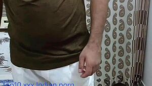 Técnico de cooler seduz bhabhi desi pra foda na varanda