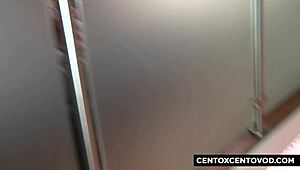 Dua gadis 18+ kocok batang besar aku dalam POV! Panas gila!