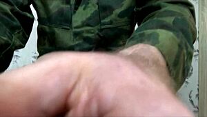 哇，看我吸舔军人来逃避军队！肮脏俄罗斯支配对话！