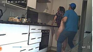 Gizli Kamera Karımı Kurye ile Sert Sikişirken Yakaladı! Vay Canına, Ne Şok!