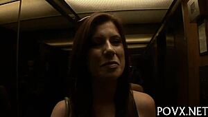 يا رجل، شوف ده... آني وورهول تتناك بقوة في فيديو خشن، يا إلهي! 😈