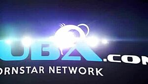 Lola sexy amarrada e metida strap-on por morena pornstar