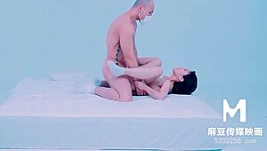 Wow, Su Qing Ge vetää villiä seksiä pandemiatrailerissa!