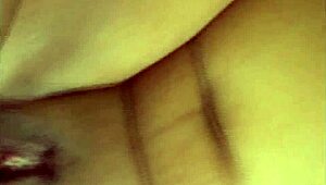 שוקולד קנדי קאנץ כרך 2 מביא פעולה גרונית עמוקה של אבוני.