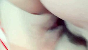 Wow, Emak Tiri Horny Aku Dapat Isi Dengan Cum!