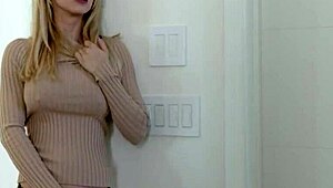 Stepmom Alix Lynx rżnie mnie ostro
