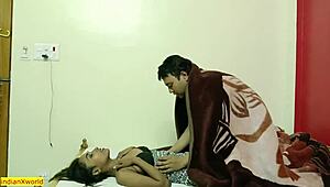 क्यूट टीन स्टूडेंट टीचर को एग्जाम मार्क्स के लिए फक करती है।