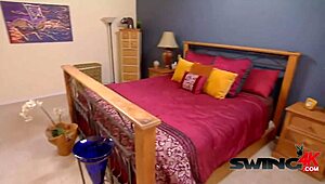 Hej, chceš vidět nás swingery sát obří koule dnes večer?