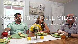 Valaha gondoltad, mi történik, ha a férj elmegy? Szopom a nagy farkú mostohafiát.