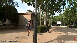 İspanyol kaşar, halka açık sokaklarda sert kırbaçlanıyor, ham utanç hissediyor!