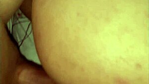 按摩变成与拉丁继妹在父母回来前的快速干炮