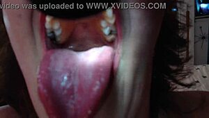 Dialogisk 878 kjempinne type fantasi, jeg putter en liten fyr i munnen min for vill moro!