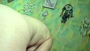 55 Éves Nagyi Mutatja Közelről a Segglyukát és Pináját, Profin Nyeli a Spermát Vad Ujjazás Után