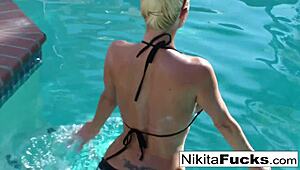 金髪ニキータ・フォン・ジェームズの自宅オナニー動画！