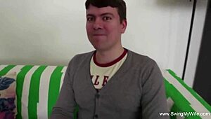 Yıldönümü hediyesi sana bebeğim, iyi hissetmek ister misin?