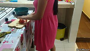 Min stedbror knepper mig godt når vi er alene, og jeg elsker det!