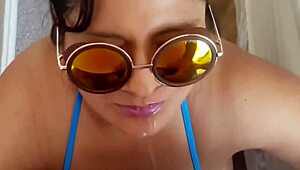 Sesi mandi santai di pancuran