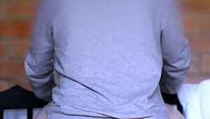 Beiden delen onstuitbaar verlangen in appartement beloven niet te stoppen tot extase