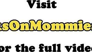 优雅熟女三人视角吸大黑屌，太爽了