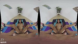 MilfVR traz Heather Vahn em doggy selvagem de quatro pra baixo.