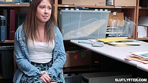 يا رجل، أنا وإم إنديكا نجن في المكتب مع حارس الأمان كالفن!