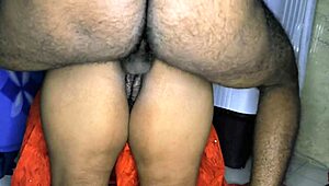 इंडियन स्टेपमॉम कपड़े धोते पकड़ी गई, स्टीमी मुलाकात में इंटिमेट हुई, क्लियर हिंदी ऑडियो