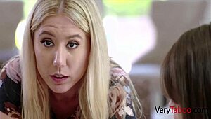 Hej, nevlastní brácha šuká sestru, zatímco její kamarádka sleduje - Paisley Bennett!