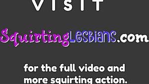 लेस्बियन गोरी निपल चूसना और उंगली करना पसंद करती है।