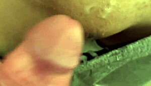 Кончил в трусики, хочешь посмотреть мои лучшие клипы?