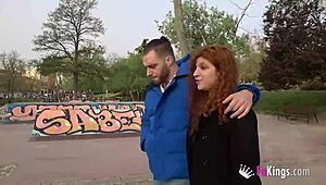 브래드 여친이 오늘 공공 블로우잡 사랑 증명해