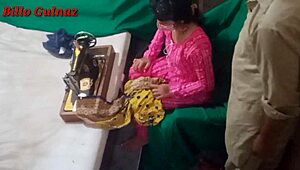 घरेलू भारतीय नौसिखिए असली दर्दनाक ऐनल चोदाई में डुबकी लगाते हैं।