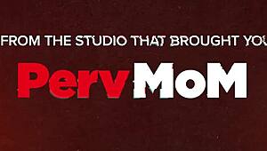 แม่เลี้ยงนมใหญ่ตื่นมาโดนลูกเลี้ยงเย็ดหนักจนถึงจุดสุดยอด