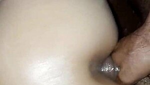 Hermosa røvknul: Fantastisk latina amatør tager hård anal action!