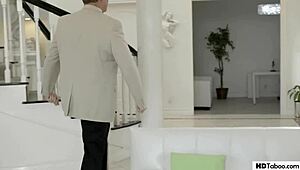 ¡Christina Cinn y Mackenzie Moss comparten un momento familiar casual con papá!