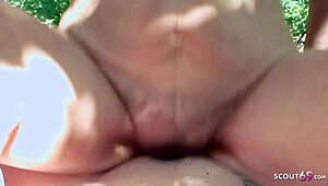 Ach človeče, nafilmoval som svoju 81-ročnú babičku, ako to robí vonku s nevlastným vnukom... škandál!