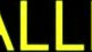 라푼젤의 로맨틱한 여행에 강렬한 스퀴팅 순간들