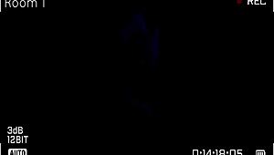 Скрытая камера ловит пару в комнате 1