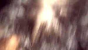 Latina chupando pau pela primeira vez sem camisinha