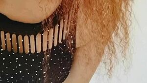 슈퍼 밀프 계모가 젖어 흘리며 스스로 만지는 거 본 적 있어?