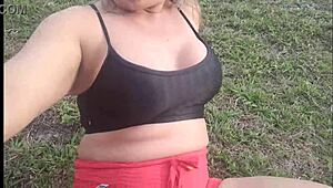 よ、ビアンカ・ナルディが路上で暴れるぞ！