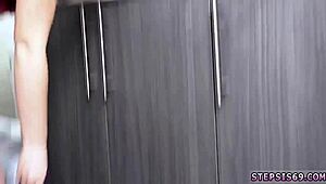 Remaja Realiti 18+ Kumpulan Dengan Blonde Dan Merah