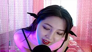 Wah, Aku Ketagihan Gadis Setan Asia Seksi Ini Roleplay ASMR... Ups!