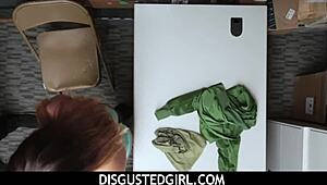 Эй, тупой вор, тебе не нужен огурец для секса, понял?