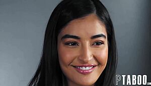 Оральный эксперимент с Джейн Уайлд и Эмили Уиллис становится жарким