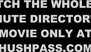 Милфа Кейти Ейнджъл задоволява желанието си за голям кур в гореща акция