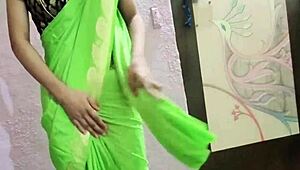 देसी भाभी उसे कहती है उसकी गरम चूत को जोर से चोद होममेड एनल डॉगीस्टाइल में