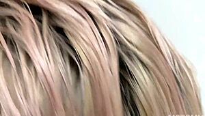 Супер секси Layla Lane, истинска аматьорка, я пробиват здраво. Гълта всяка капка сперма с лекота.