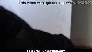 Хани Хейс, хорошая девочка, утешает отчима Филти Рича в его важный день в сексуальном платье