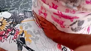 섹시 모레나가 파자마 섹스로 속아